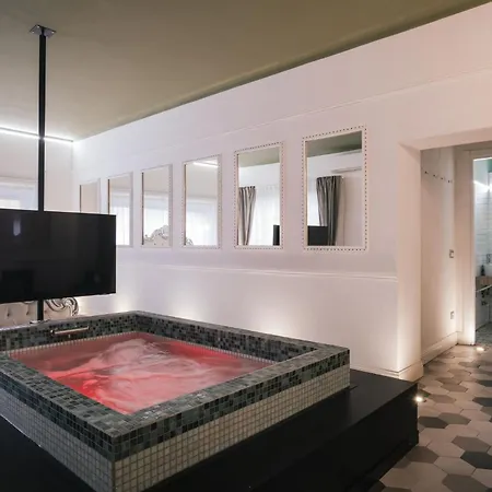 Suitefrattini Degli Eroi Pensionat 4*