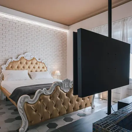 بيت ضيافة Suitefrattini Degli Eroi