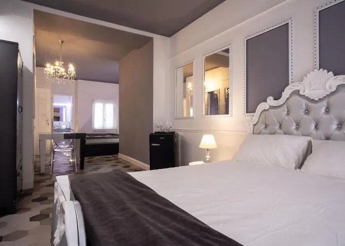 Suitefrattini Degli Eroi Affittacamere 4*